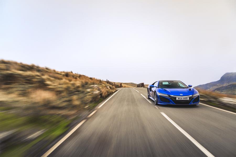  Honda NSX 2016 года  (UK) (фото 26 из 120)